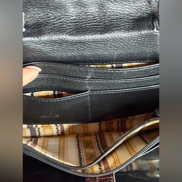 Vintage Brighton Crossbody
Handbag Black & Brown Leather
Many Compartments - Picture 11 of 16